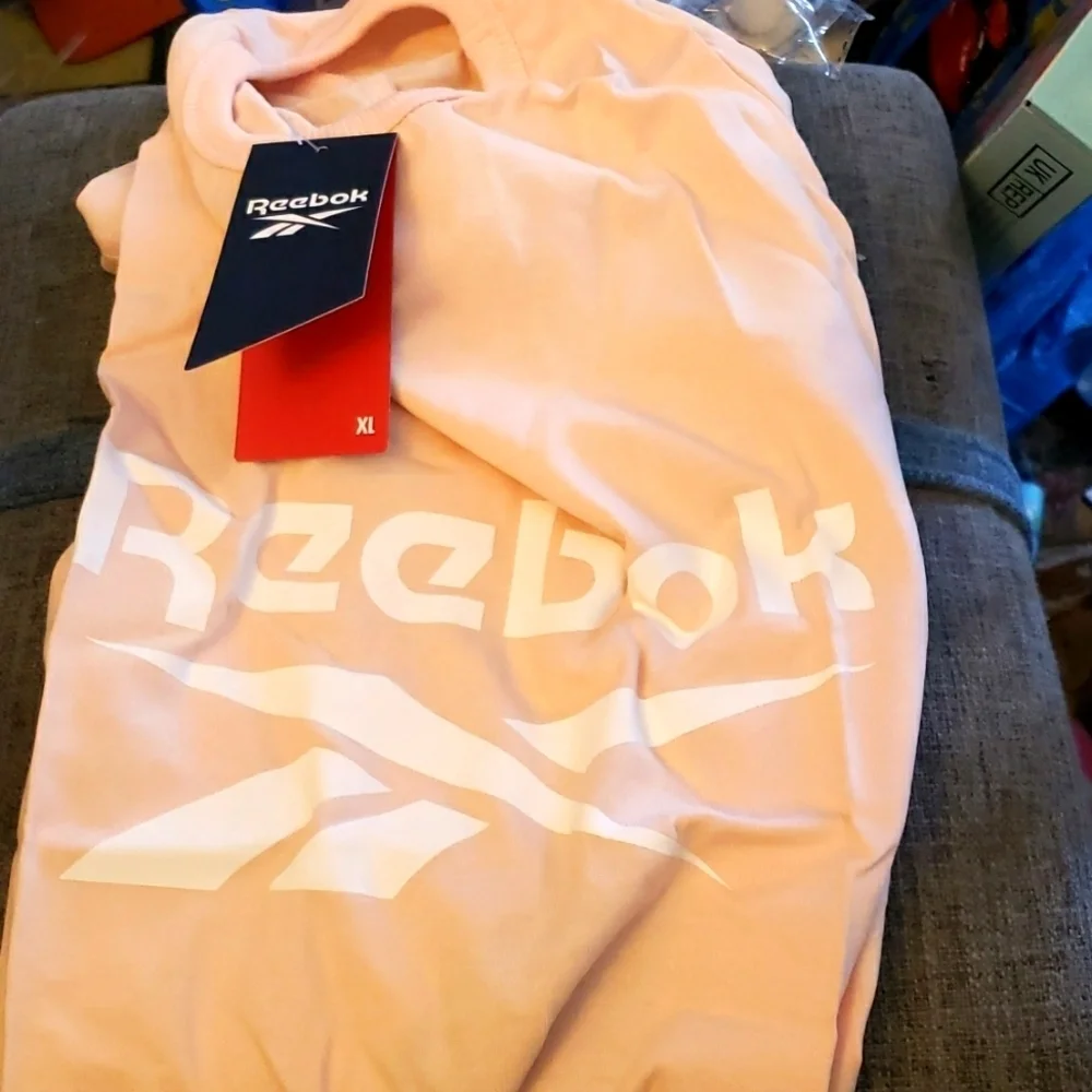 Reebok Lightweight Dog T Shirt in Pink Size XL